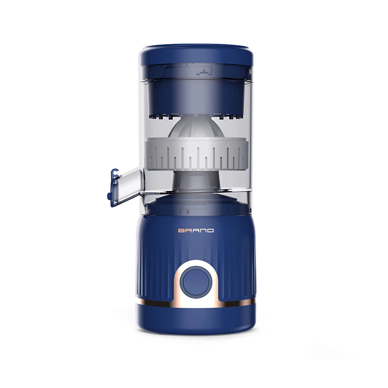 How does the automatic pulp ejection feature in this blender citrus juicer contribute to the overall efficiency of the juicing process?